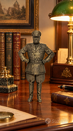 Statuetta Benito Mussolini IL DUCE mano fianchi