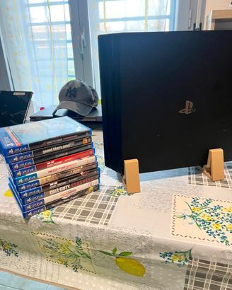 PlayStation 4 Pro 1Tb con giochi