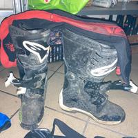 Stivali pettorina ginocchiere accessori motocross