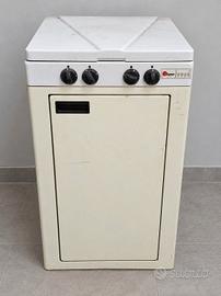 Cucina professionale  Parker 4 fuochi