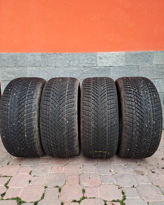 Pneumatici invernali 245/40 R18 97V