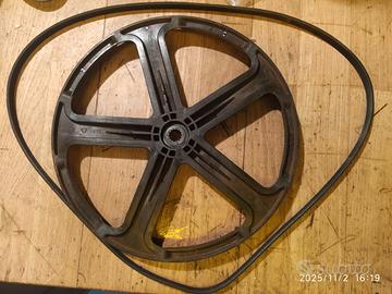 Puleggia e cinghia lavatrice aeg