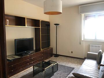 Arredato luminoso 3 vani zona Mon Reve 480