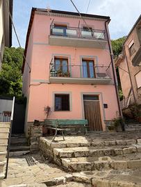 Casa su 3 livelli a Terranova di Pollino