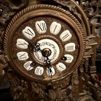 Orologio in brinzo antico