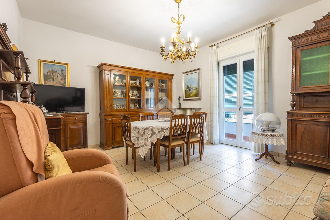 3 LOCALI A BRESCIA