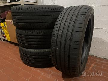 4 gomme Firestone 245 45 R19 102Y estive
