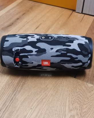 JBL charge 4 originele e  funzionante (leggi desc)