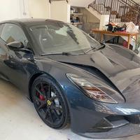 LOTUS EMIRA SOLO 400 KM