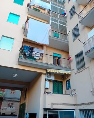 Appartamento 4 vani, libero, posto auto