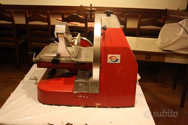 AFFETTATRICE A VOLANO – 370/81 Affettatrice a vola