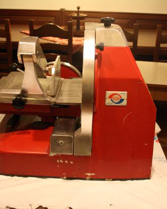 AFFETTATRICE A VOLANO – 370/81 Affettatrice a vola