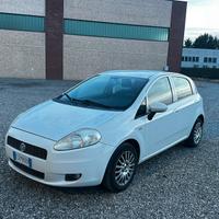 Fiat grande punto 1.3mtj adatta neopatentati