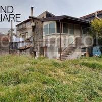 Casa singola 140 mq con terreno a linguaglossa