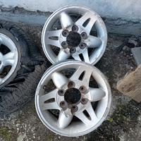 5 Cerchi e fanalini- Nissan Terrano 2