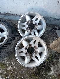 5 Cerchi e fanalini- Nissan Terrano 2