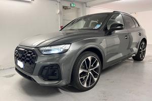 Q5 55 2.0 tfsi e Identity Black quattro s-tronic