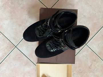 Sneakers Louis Vuitton alte