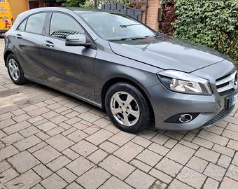 MERCEDES CLASSE A180 BENZINA