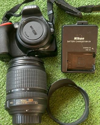 Nikon D3500 kit con 18-105 pochissimi scatti