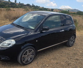 Lancia y momo design