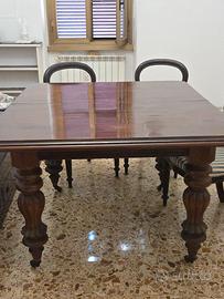 Tavolo in piuma di mogano stile 800 inglese