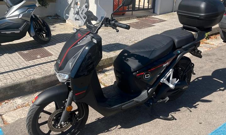 scooter elettrico Vmoto CPx dopia batteria L3 125 