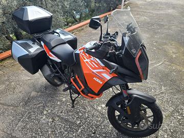 Moto KTM SUPER ADVENTURE S 1290 PERFETTA
