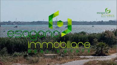 Intero stabile con terrazzo vista mare in Ortigia