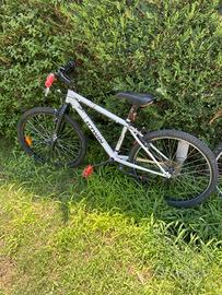 Bici per ragazzo/a 24 pollici