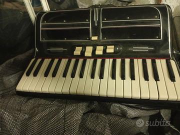 fisarmonica d'epoca 1955