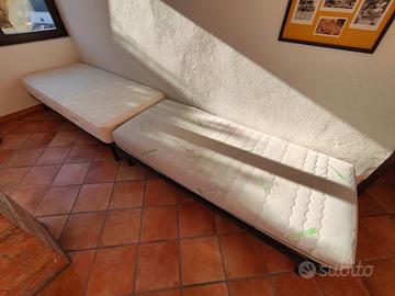 Due letti singoli (doghe e materassi)