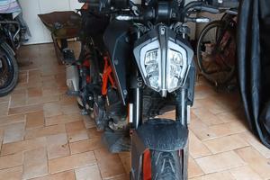 Ktm duke 125