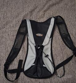 Zaino tecnico sportivo leggero bici / trekking
