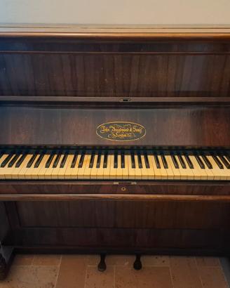 pianoforte verticale inglese