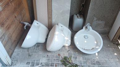 Set sanitari bagno sospesi