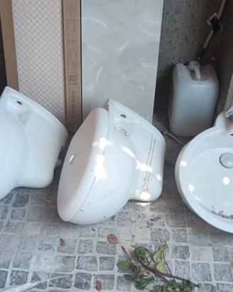 Set sanitari bagno sospesi