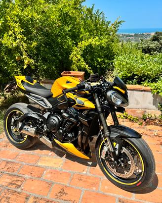 Triumph street triple 765 rs