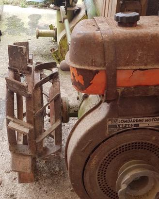 Trattore agricolo