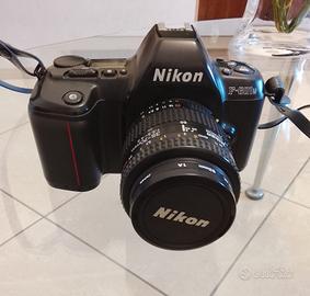 Macchina fotografica NIKON REFLEX F-601M
