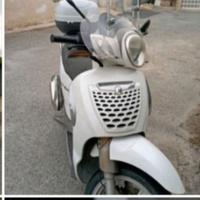 Aprilia Scarabeo 125 - 2010