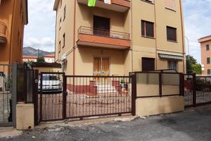 App.to Loano Via Rossini 500 mt mare 2 posti auto