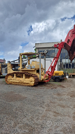Komatsu d85 con aratro d scasso