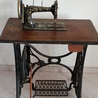 Macchine da cucire antiche 