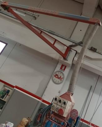 Per chiusura attivita'carrozzeria vende: