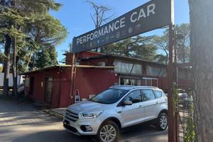 Ford Kuga 1.5 TDCI 120 CV S&S 2WD Powershift Titan