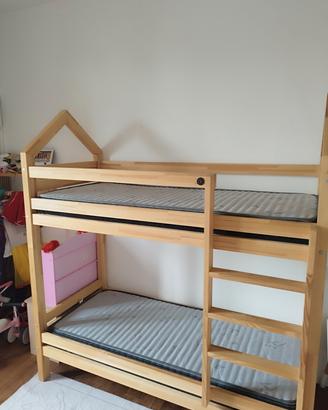 Letto a castello in legno stile casetta 