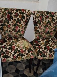 2 poltrone vintage.  Una lampada. Un acquario 