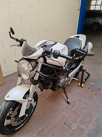 ducati monster 696