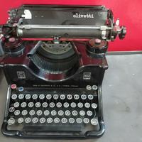 Macchina da scrivere Olivetti m40